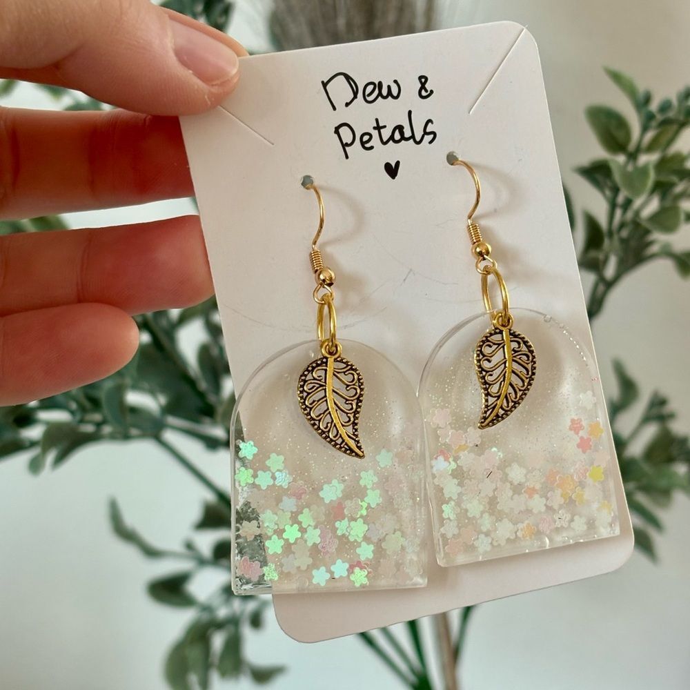 Clear Glitter Resin Earrings – Handmade